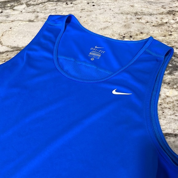 Men’s Nike dri-fit tank top XL - Picture 3 of 3